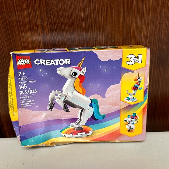 LEGO Creator 3-in-1 Magical Unicorn - Picture 6 of 12